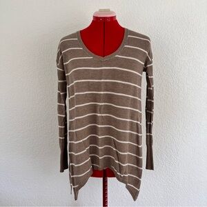 Shrinking Violet Striped Brown White Sweater Size XL